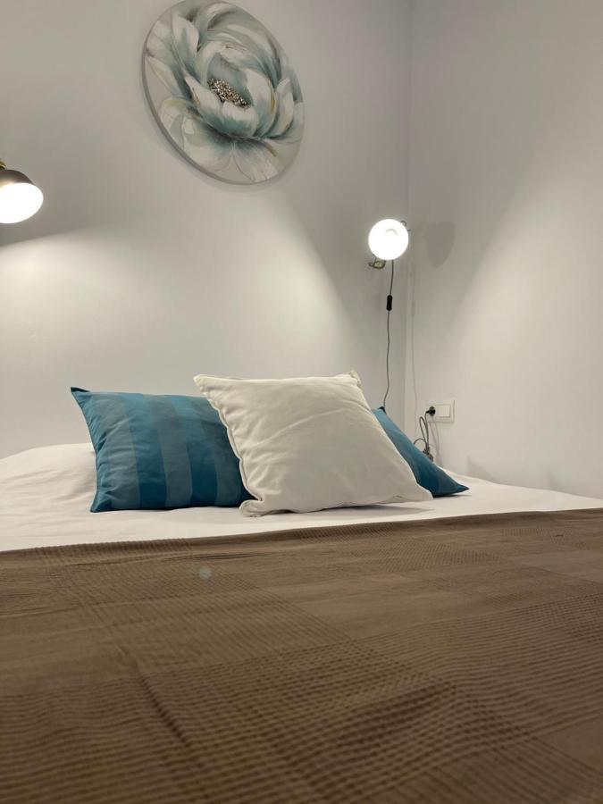 Вилла New Townhouse In The Heart Of Nerja With Jacuzzi Экстерьер фото