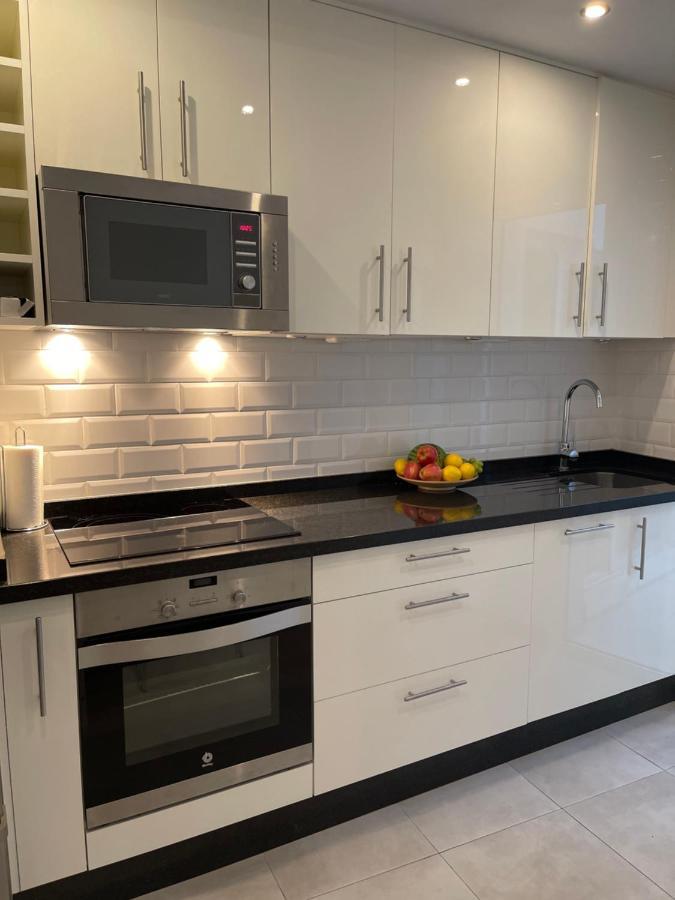 Вилла New Townhouse In The Heart Of Nerja With Jacuzzi Экстерьер фото
