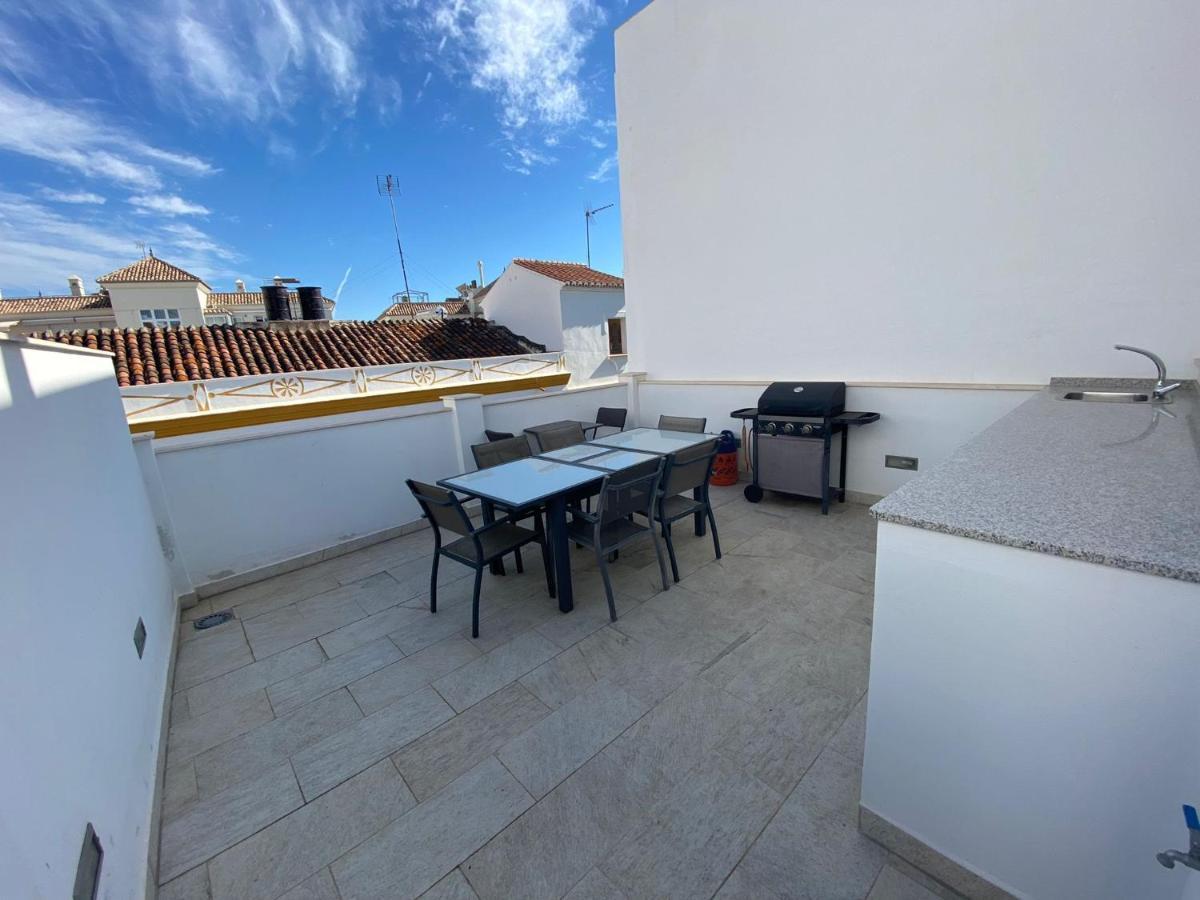 Вилла New Townhouse In The Heart Of Nerja With Jacuzzi Экстерьер фото